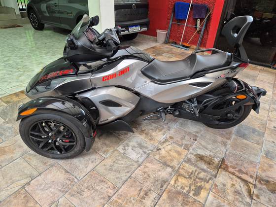 CAN-AM SPYDER RS-S 